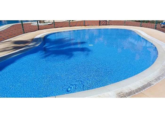 Sunbeach Hacienda Εστεπόνα