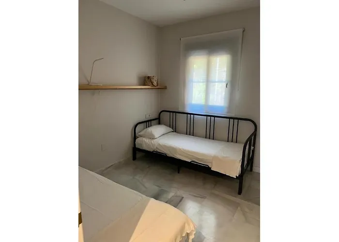 Sunbeach Hacienda * Εστεπόνα