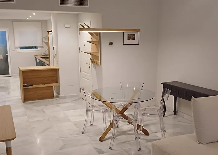 Sunbeach Hacienda Εστεπόνα